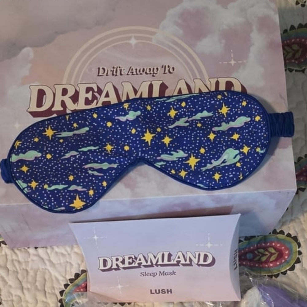 Lush Dreamland Organic Cotton Sleep Mask